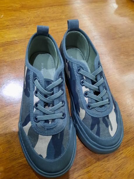 Tenisky, reserved,31