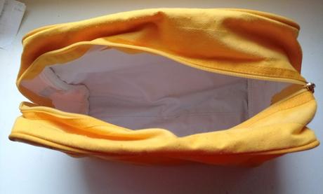 Väčšia kozmetická taštička,