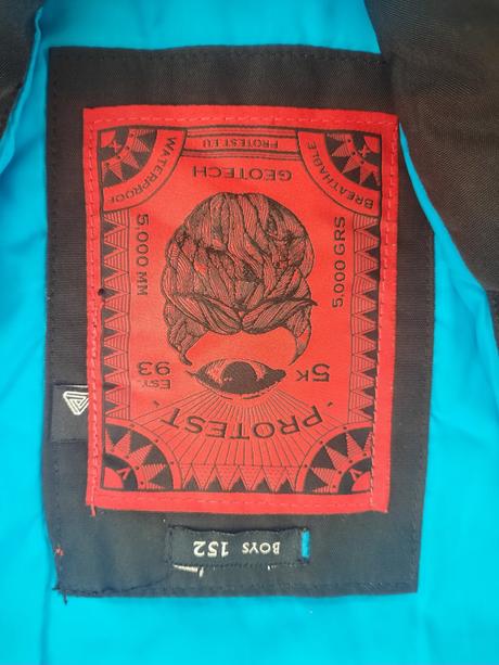 Zimná bunda, 152