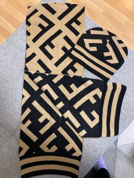 Set čiapka a šál, 