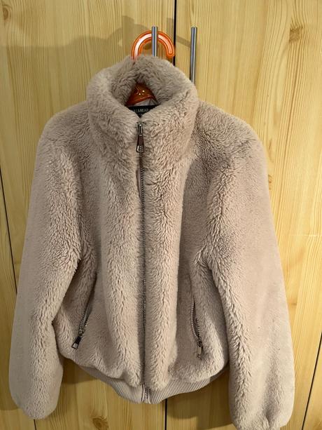 Krasna bunducka, bershka,xs