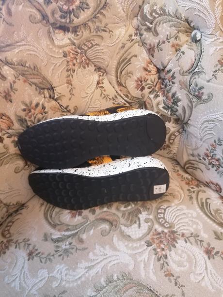 Štýlové tenisky už aj s poštou, 41