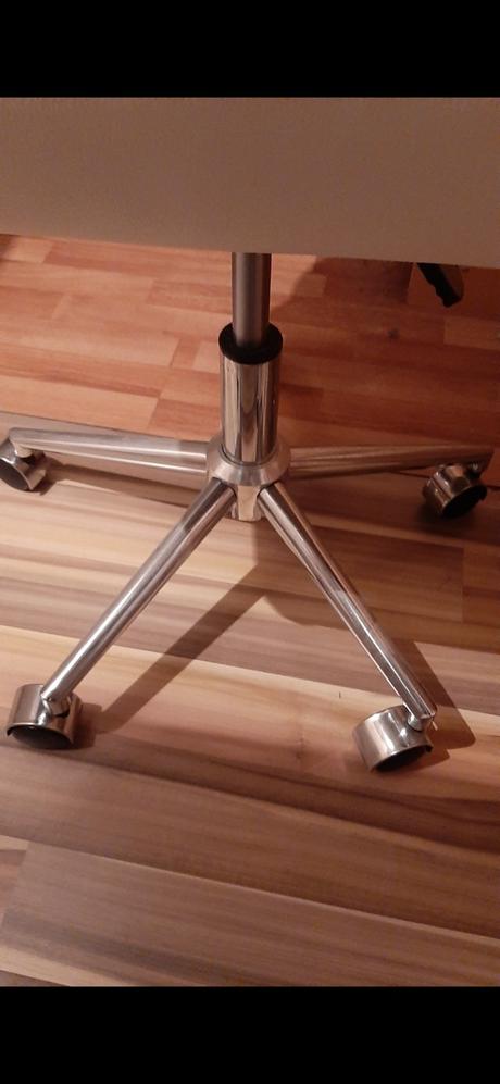 Koženková otočná kancelárska stolička, 