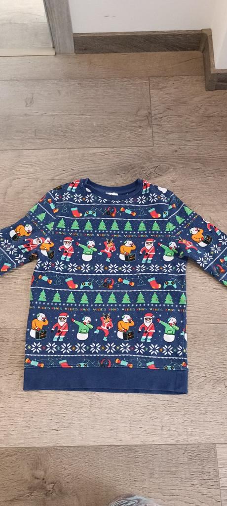 Vianočný sveter darujem k obj.nad 5 eur, 134