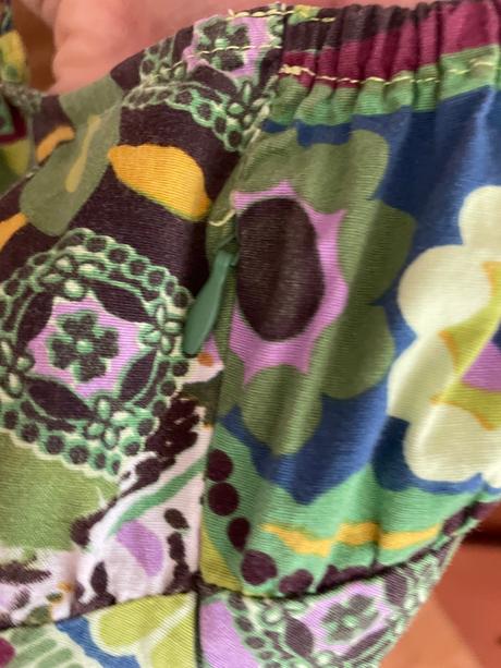 Krásne farebne saty, m