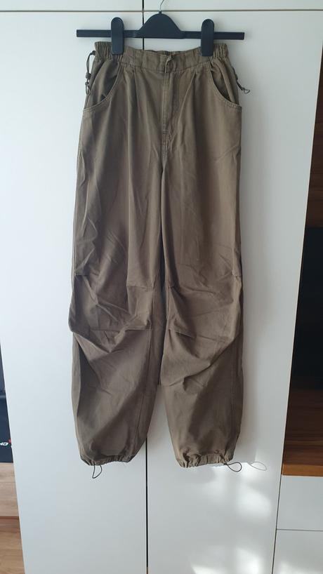 Dámske parachute nohavice bershka, bershka,32