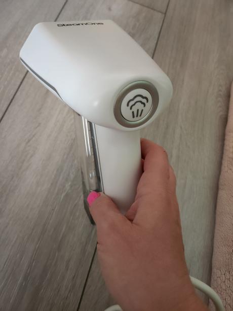Ručný naparovač odevov steamone 1600w, 