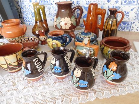 Keramika  farebná rozna, 
