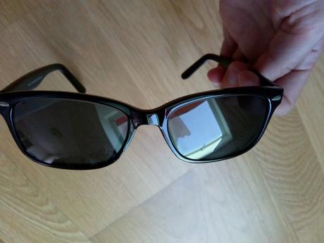 1 x vzaté slnečné dioptrické okuliare,