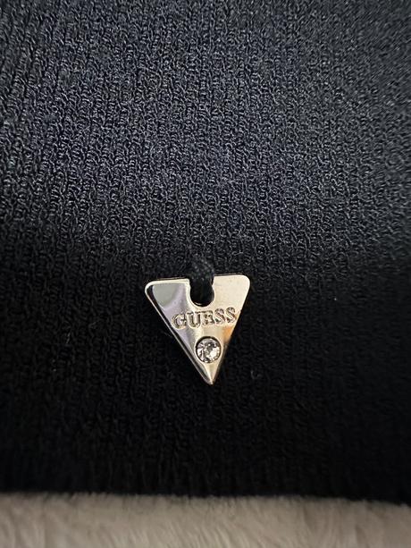 Úpletové šaty s odhalenými plecami zn. guess, guess,l / m