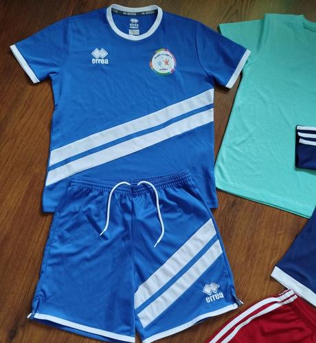 Balík futbalového oblečenia pre dievča 146/152, adidas,146