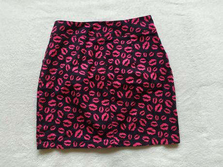 Minisukňa s pusinkami, h&m,152