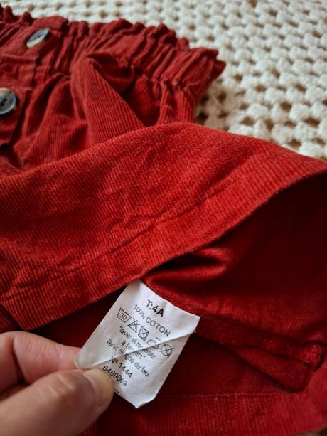 Menčestrová mini sukňa, 98