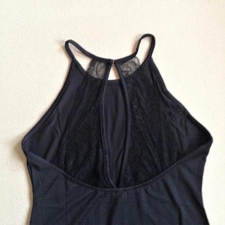 Cierne body - top s cipkou vel.l, l