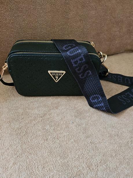 Predam novu kabelku guess, 