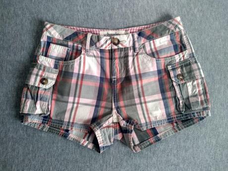 Šortky johnnieb, 24