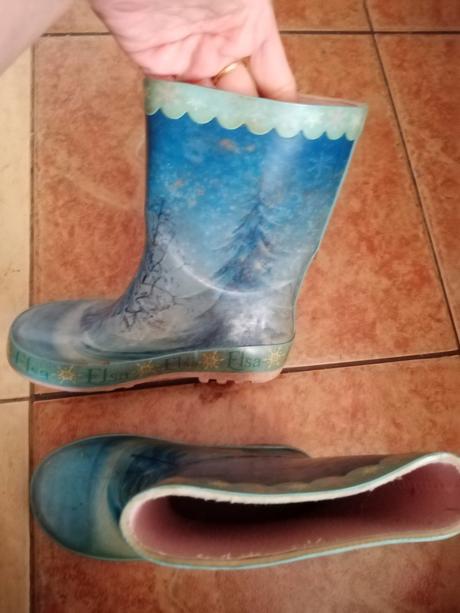 Dievčenske gumaciky v-9 elza, 27