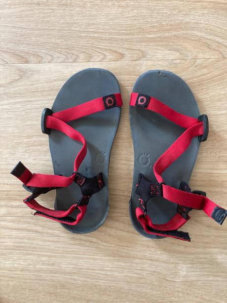 Xero sandálky, 33