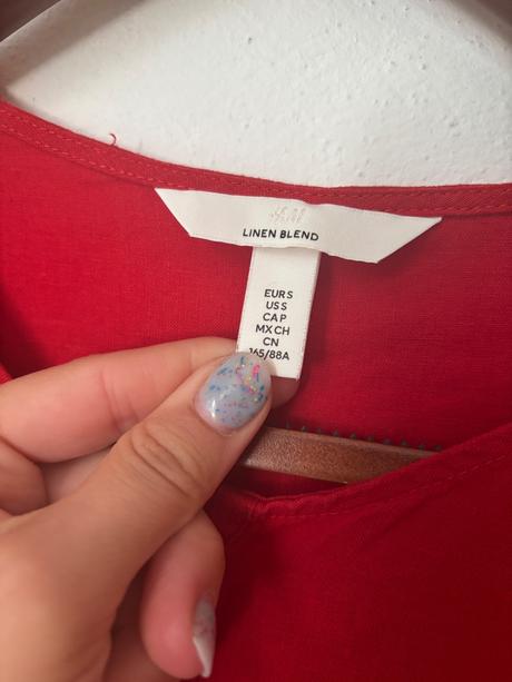 Cervene lanove saty, h&m,s