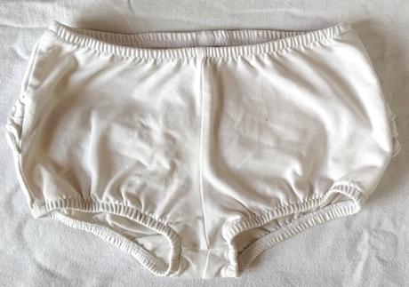 Biele kratasky s fodrickou, h&m,86