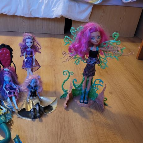 Predam monster high babiky,