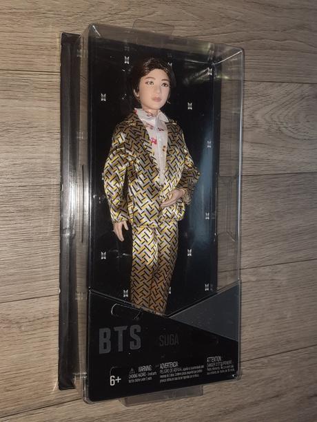 Barbie ken suga skupina bts,