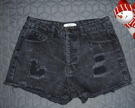 Šortky, 32