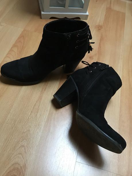 Čierne čižmy, graceland,38