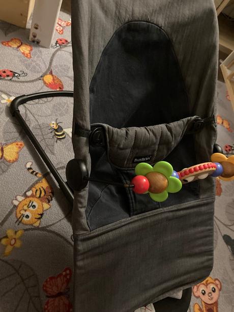 Lehatko babybjorn s hračkou, 