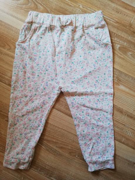 Kvetinkove tepláky-super stav, f&f,86