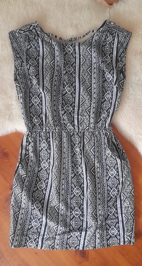 Krásne šatky, reserved,36