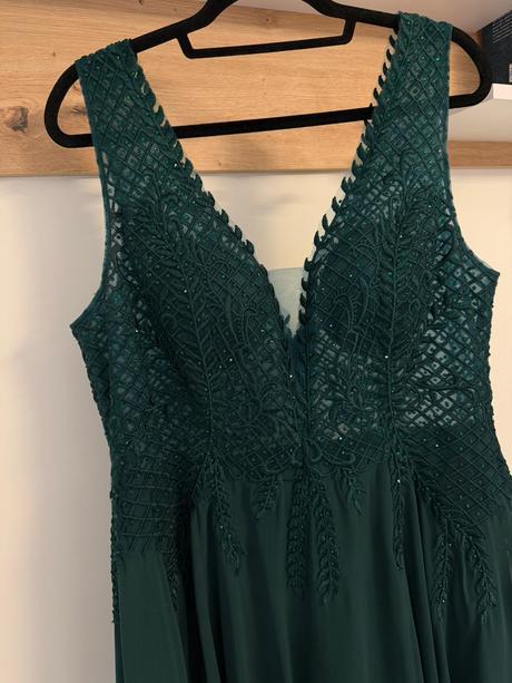 Spoločenské šaty, 46