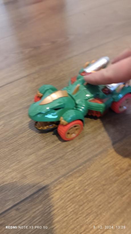 Autíčko dinotrack, 