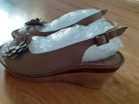 Kožené sandále, 39