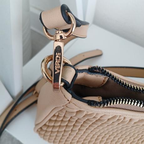 Béžová crossbody kabelka verde, 