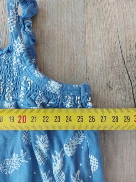 Letný overal s ananasmi, 104