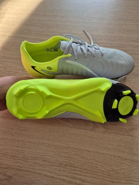 Nove kopacky nike phantom, velk.40, nike,40