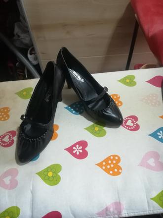 Čierne poltopánky veľ. 36, 36