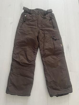 Kvalitne lyžiarske nohavice, 152