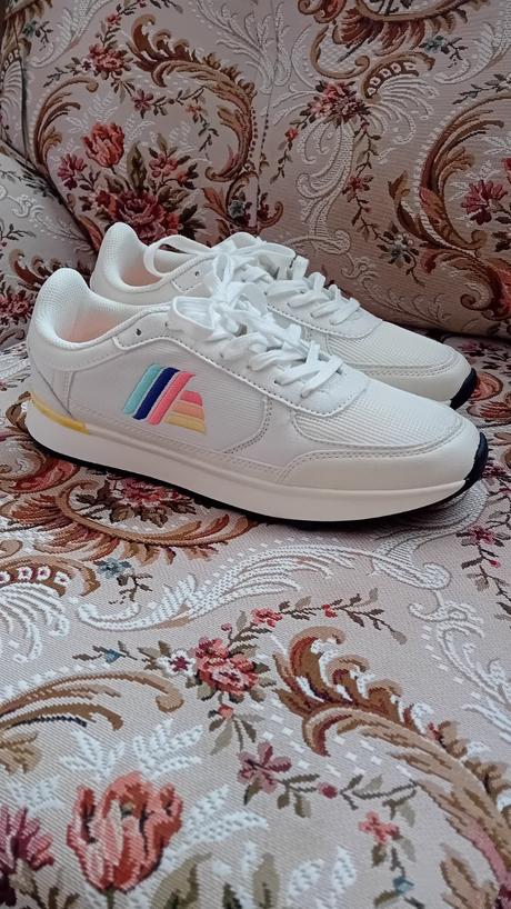 Dámske tenisky z rakúska nové,veľ.41, 41