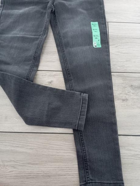 Džegíny 146, primark,146