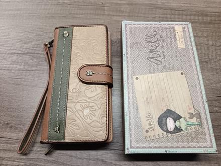 Peňaženka anekke, anekke