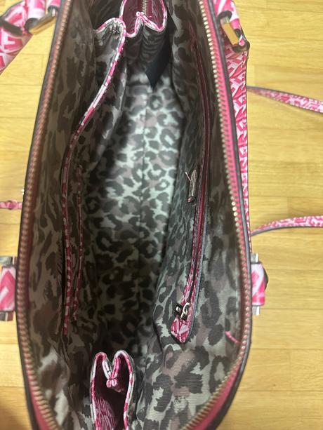 Kabelka guess, guess