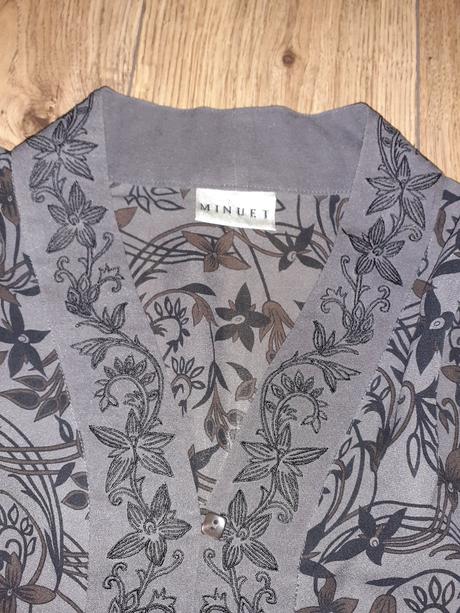 Krásna hodvábna blúzka, 36