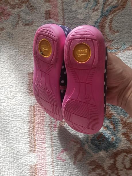 Papucky s minnie, 27