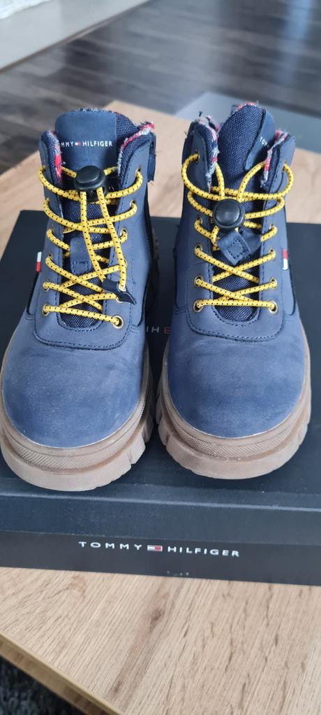 Chlapcenske topanky tommy hilfiger.velkost 31, tommy hilfiger,31