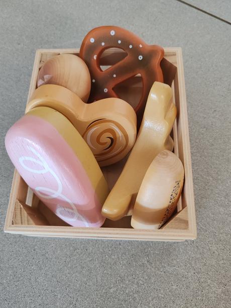 Debnicka s pecivom le toy van do kuchynky, 