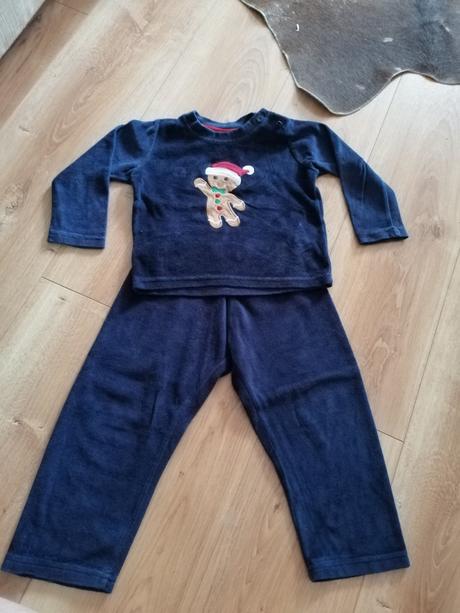 Zamatové pyžamko, lupilu,86