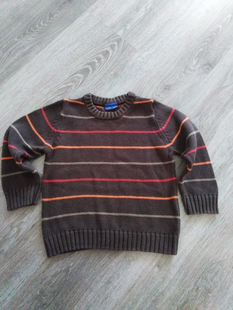 Sveter, cherokee,92