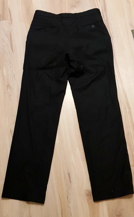 Kvalitný pánsky oblek, 98